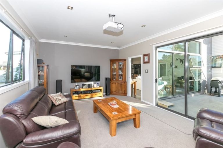 Photo of property in 57 Barrington Drive, Huntington, Hamilton, 3210