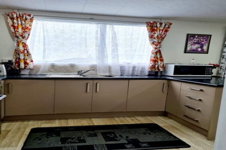 Photo of property in 2/115 Boundary Road, Clover Park, Auckland, 2019