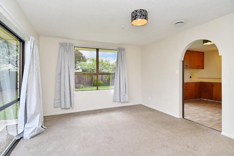 Photo of property in 2/121 Marlow Road, Aranui, Christchurch, 8061