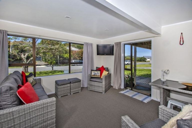 Photo of property in 43 Te Maika Road, Ngunguru, Whangarei, 0173