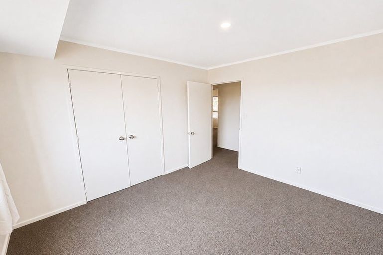 Photo of property in 3 Kadina Place, Botany Downs, Auckland, 2010