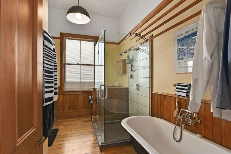 Photo of property in 17 St Aubyn Street, Devonport, Auckland, 0624