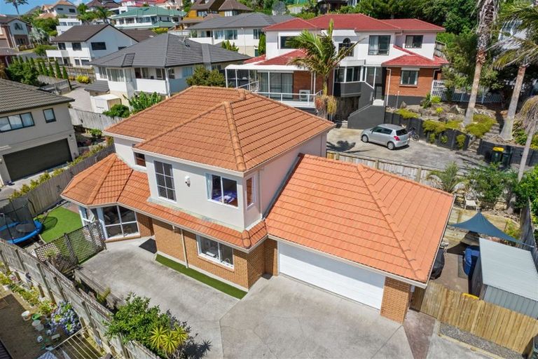 Photo of property in 2/2 Eske Place, Highland Park, Auckland, 2010