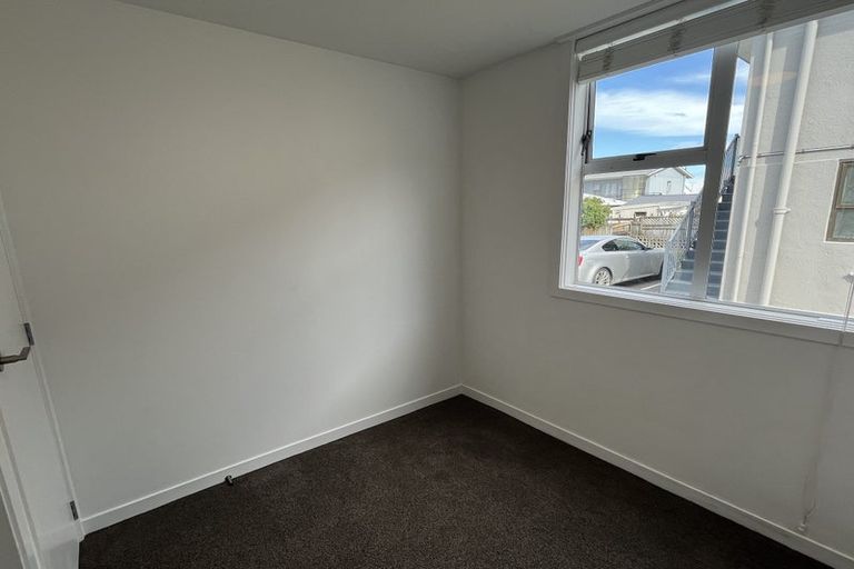 Photo of property in 17/125 Queens Drive, Lyall Bay, Wellington, 6022