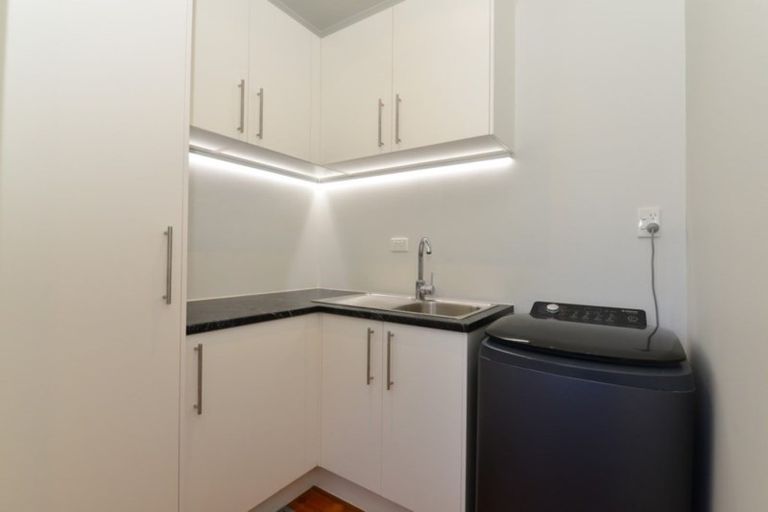 Photo of property in 15 Darley Street, Maeroa, Hamilton, 3200