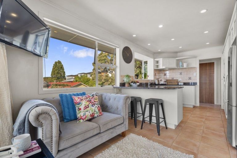 Photo of property in 18 Hepper Street, New Lynn, Auckland, 0600