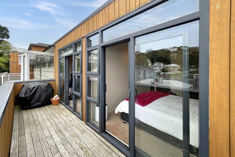 Photo of property in Revolucion Apartments, 301s/28 Torrens Terrace, Mount Cook, Wellington, 6011