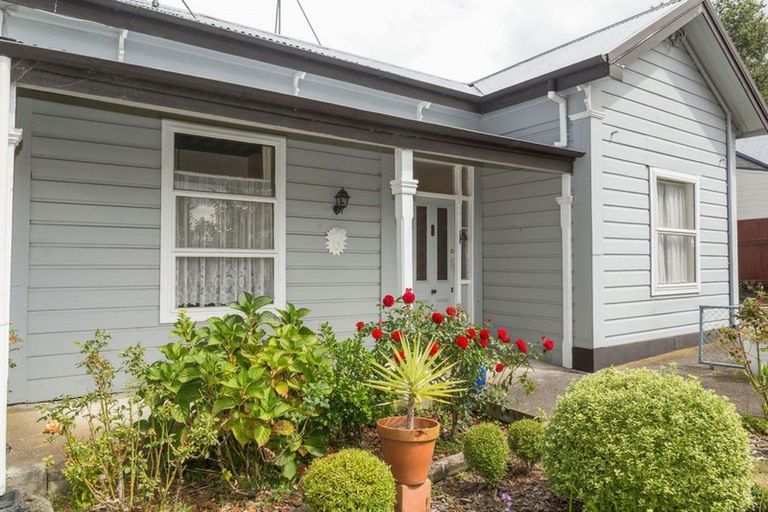 Photo of property in 7 Ruahine Street, Dannevirke, 4930