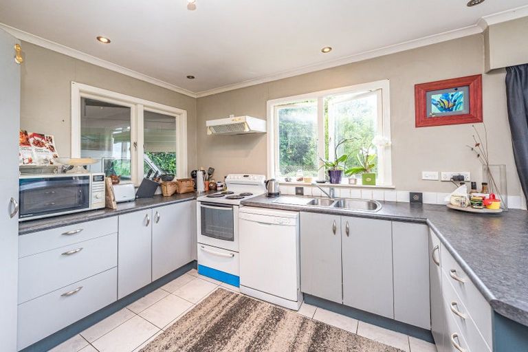 Photo of property in 2 Hillside Terrace, Saint Johns Hill, Whanganui, 4500