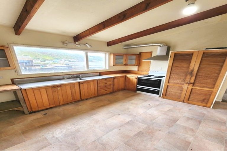 Photo of property in 66 Owhiro Bay Parade, Owhiro Bay, Wellington, 6023