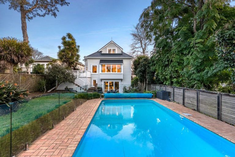 Photo of property in 19 Burnley Terrace, Mount Eden, Auckland, 1024