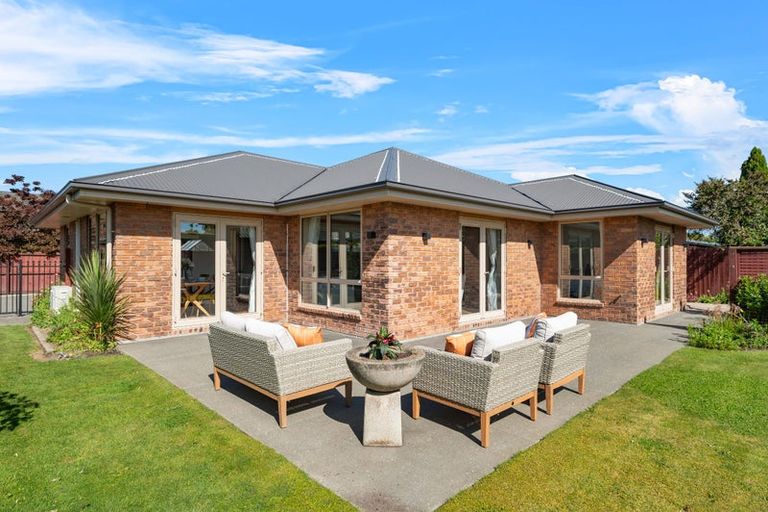 Photo of property in 43a Coolspring Way, Redwood, Christchurch, 8051