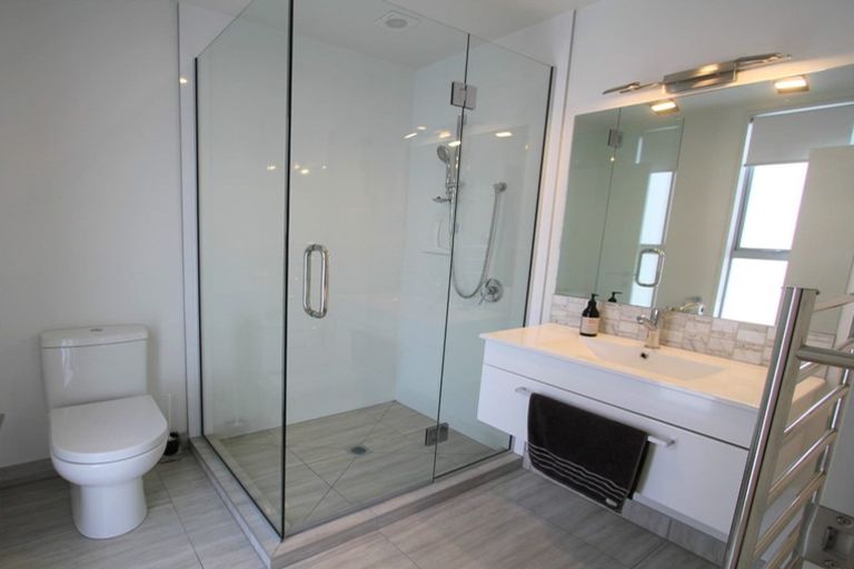 Photo of property in 15 Seager Lane, Hillmorton, Christchurch, 8024