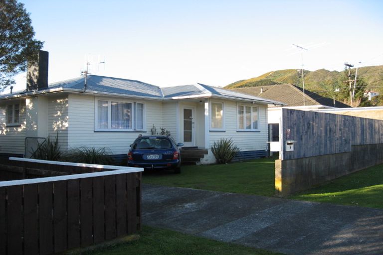 Photo of property in 4 Donnelley Drive, Wainuiomata, Lower Hutt, 5014