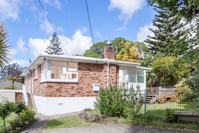 Photo of property in 24 Aotea Road, Glen Eden, Auckland, 0602