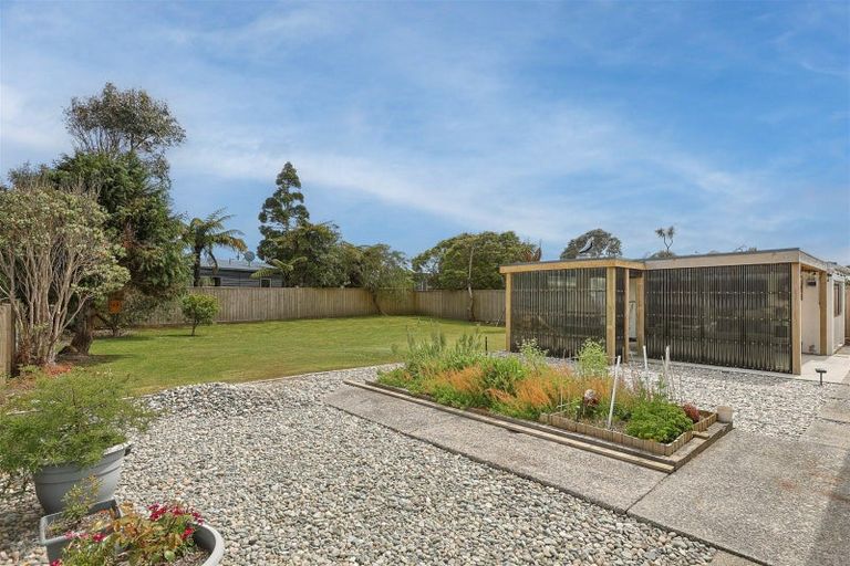 Photo of property in 20 Cook Street, Carters Beach, Westport, 7825