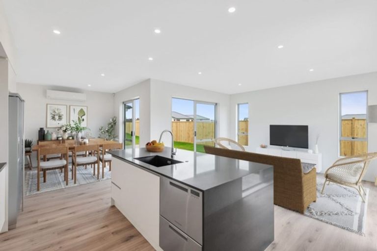 Photo of property in 12 Cadwil Drive, Beachlands, Auckland, 2018