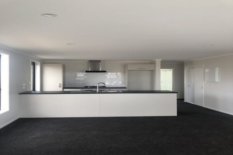 Photo of property in 70 Pragma Rise, Huntington, Hamilton, 3210