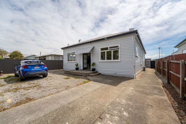Photo of property in 39 Raymond Street, West End, Timaru, 7910