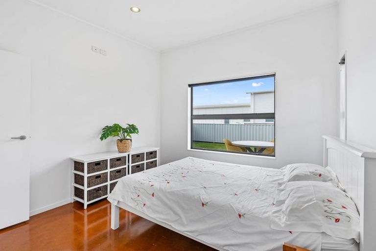 Photo of property in 31 Ata-mahina Way, Ruakaka, 0116