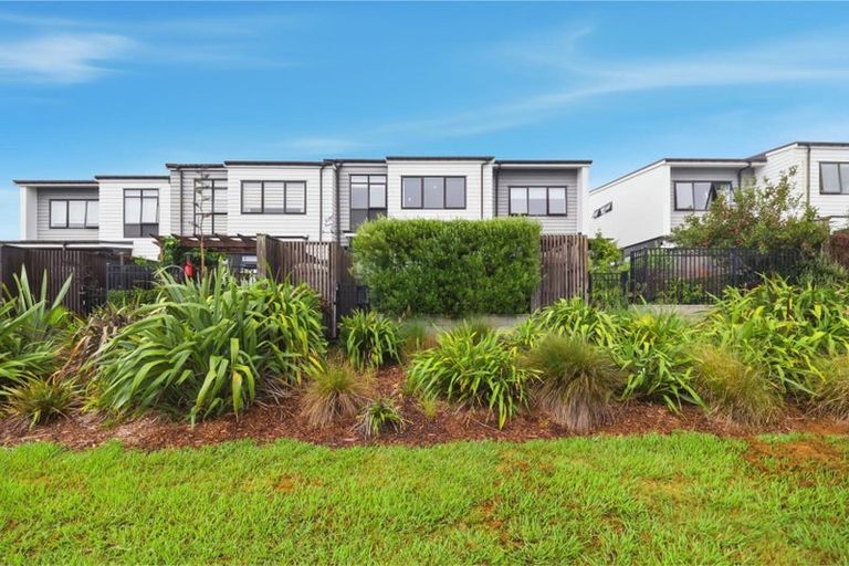 Photo of property in 11b Nellie Drive, Kumeu, 0810