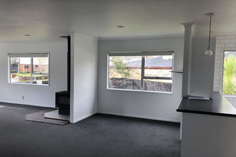 Photo of property in 3 West Harbour Drive, West Harbour, Auckland, 0618