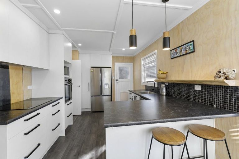 Photo of property in 38 Petrie Street, Wainuiomata, Lower Hutt, 5014