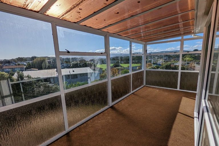 Photo of property in 9 Exploration Way, Whitby, Porirua, 5024