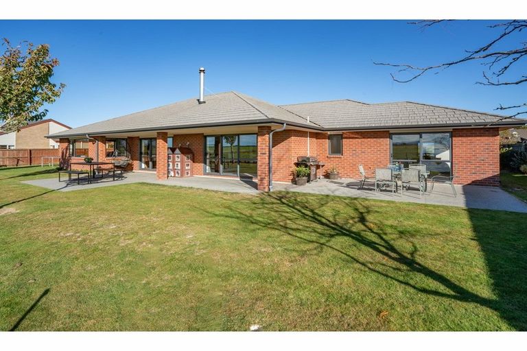 Photo of property in 142 Horndon Street, Darfield, 7510