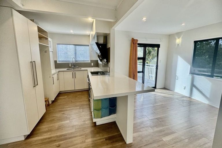 Photo of property in 1/12 Masefield Street, Cockle Bay, Auckland, 2014