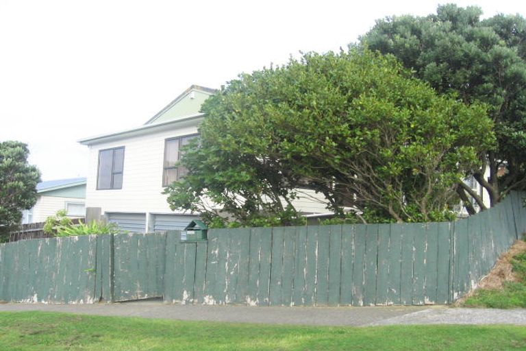 Photo of property in 300 Maungaraki Road, Maungaraki, Lower Hutt, 5010