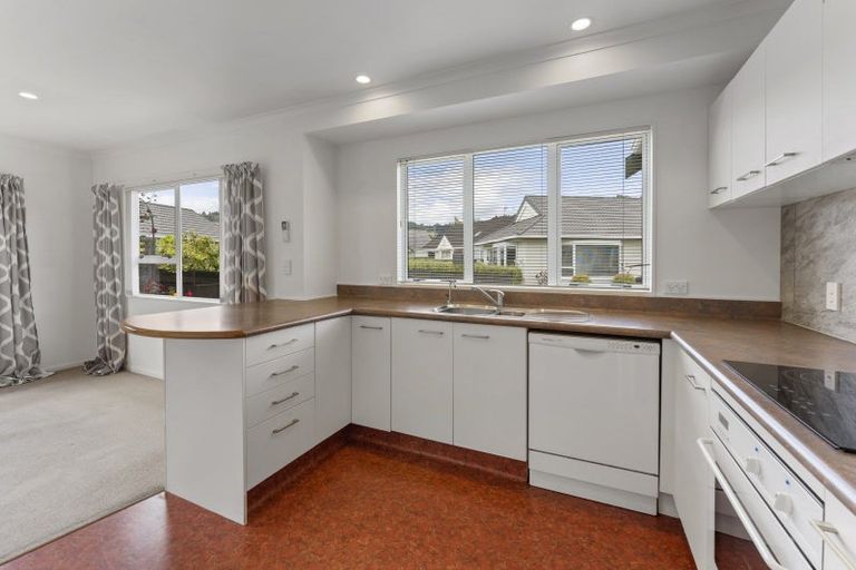 Photo of property in 14 Millwood Place, Silverstream, Upper Hutt, 5019