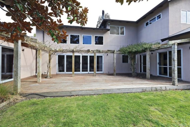 Photo of property in 100 Tironui Drive, Taradale, Napier, 4112