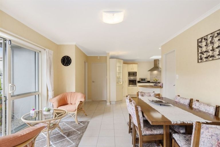 Photo of property in 14 Beachwater Drive, Papamoa Beach, Papamoa, 3118