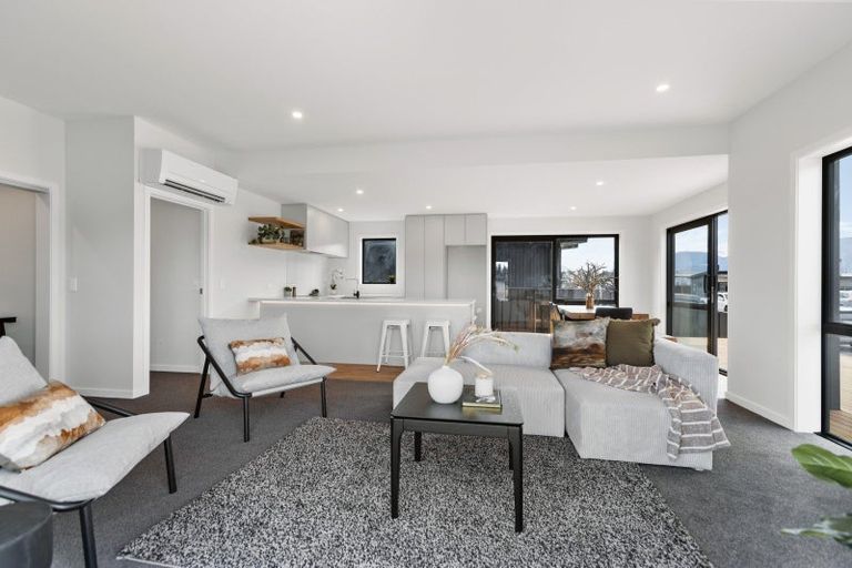 Photo of property in 32 Dunn Street, Lake Hawea, 9382