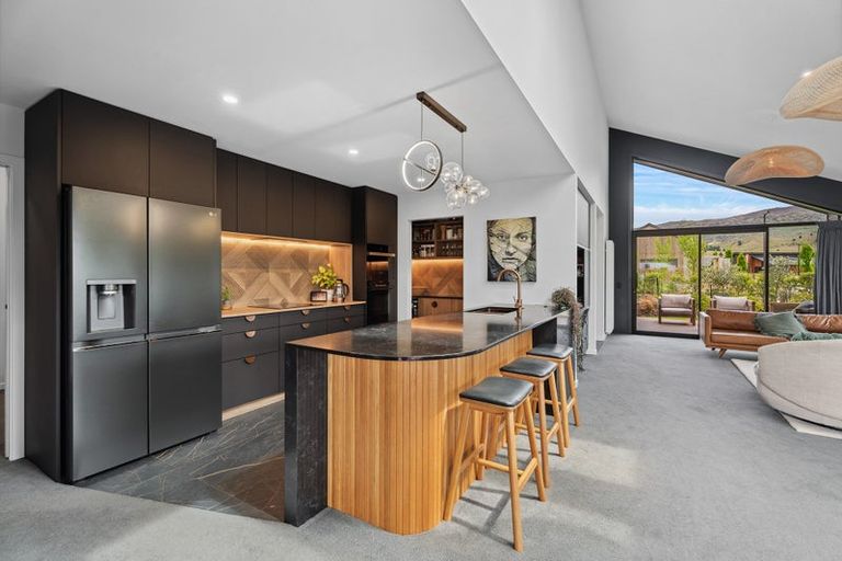 Photo of property in Wooing Tree Vineyard Ltd, 2 Blondie Drive, Cromwell, 9310