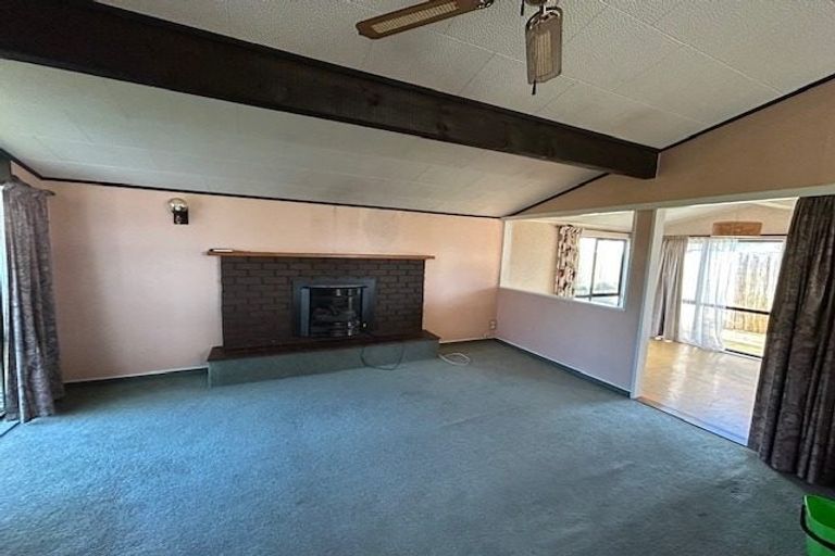 Photo of property in 23 Bennett Street, Waipawa, 4210