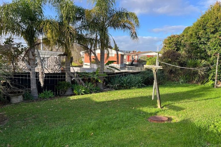 Photo of property in 53 Tiroroa Avenue, Te Atatu South, Auckland, 0610