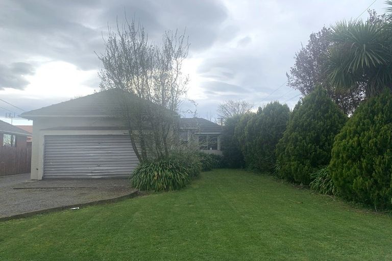 Photo of property in 8 Auburn Avenue, Upper Riccarton, Christchurch, 8041