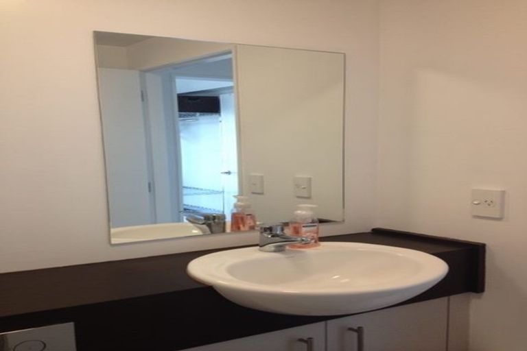 Photo of property in The Peak Apartments, 406/170 Taranaki Street, Te Aro, Wellington, 6011