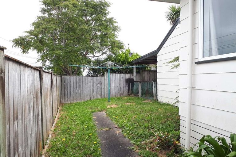 Photo of property in 1/18 Coronation Street, Belmont, Auckland, 0622