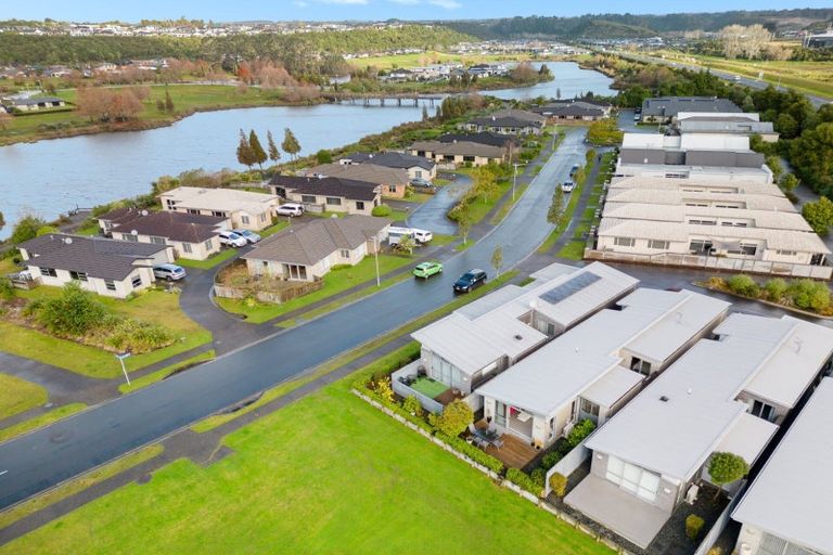 Photo of property in 14 Scoria Close, Pyes Pa, Tauranga, 3112