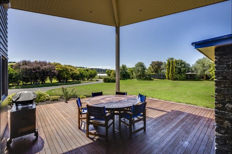 Photo of property in 18 Scarrott Road, Bay View, Napier, 4104