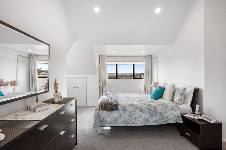 Photo of property in 1/28 Alexander Street, Cockle Bay, Auckland, 2014