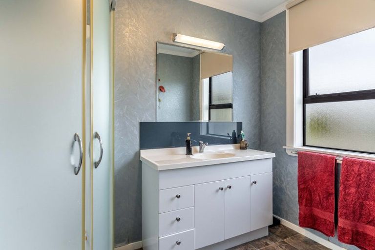 Photo of property in 449 Fraser Road, Lochiel, Winton, 9781