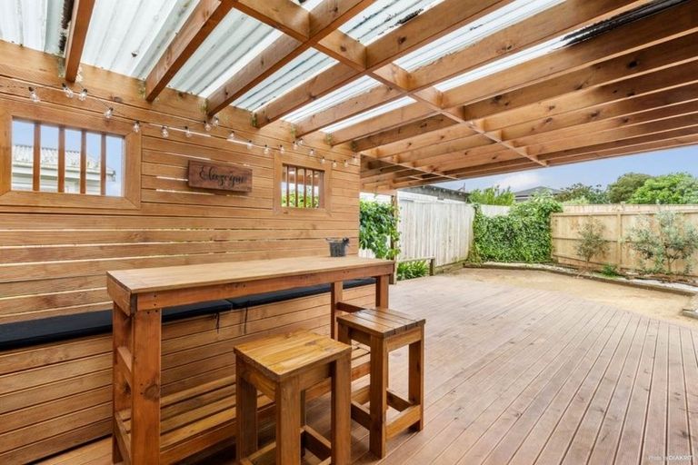 Photo of property in 1/50 Tawa Crescent, Manurewa, Auckland, 2102