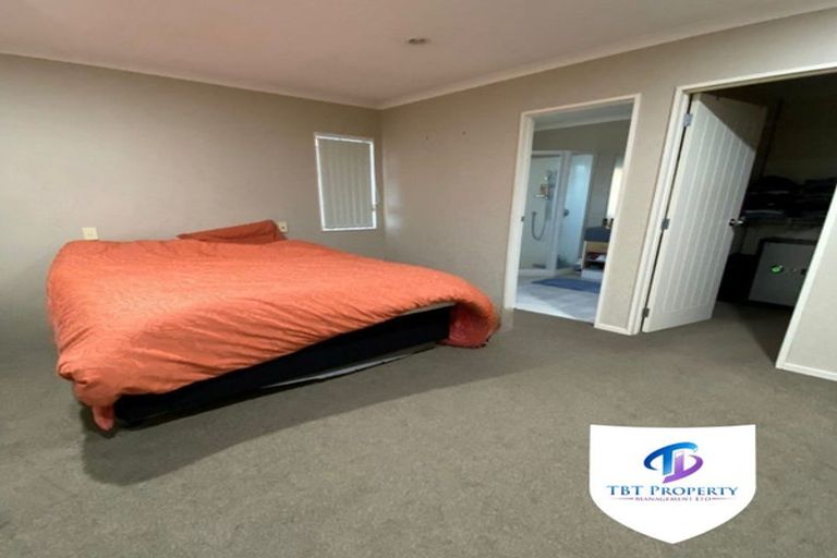 Photo of property in 36 Cyril French Drive, Flat Bush, Auckland, 2016