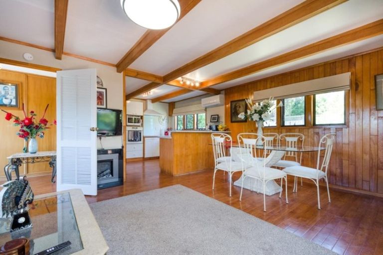 Photo of property in 18 Mcentee Road, Waitakere, Auckland, 0816
