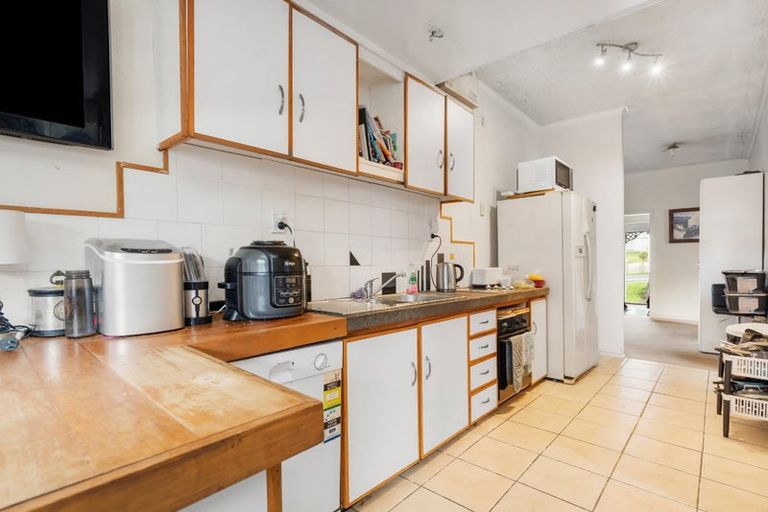 Photo of property in 32 Kauika Road, Avenues, Whangarei, 0110