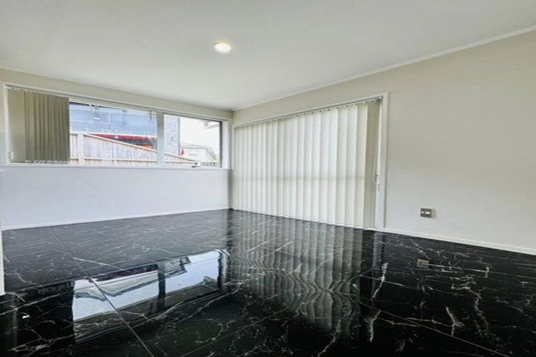 Photo of property in 26 Clyma Place, Massey, Auckland, 0614